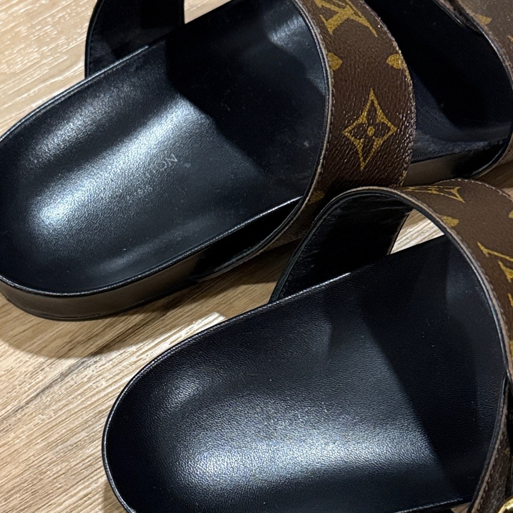 Louis Vuitton Flat Mule - Picture 4 of 16
